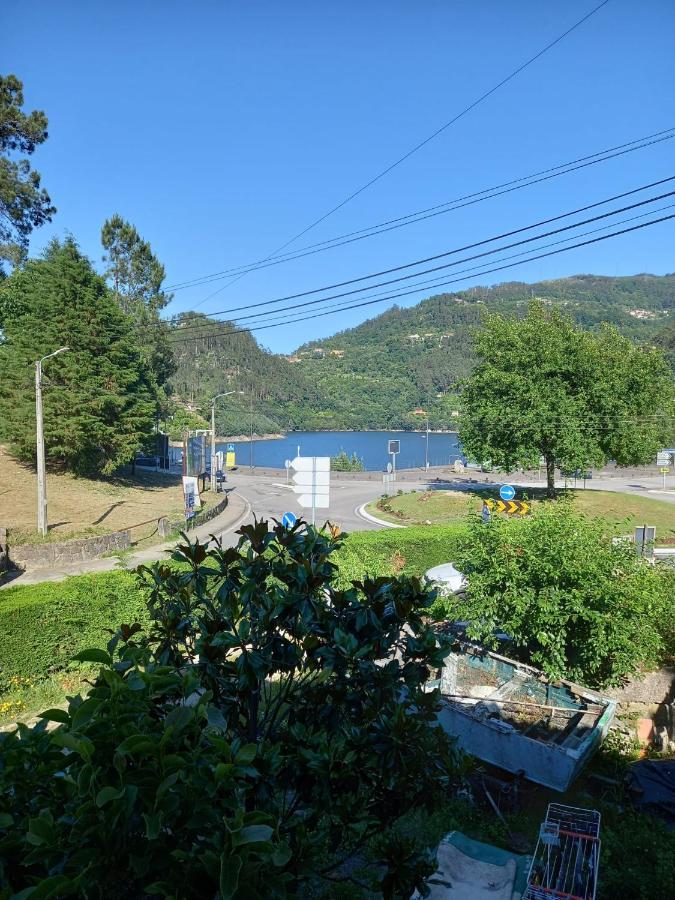 Sobreiro Apartamentos Rio Caldo Zewnętrze zdjęcie